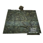 Poncho con capucha camuflado + sobre para guardar
